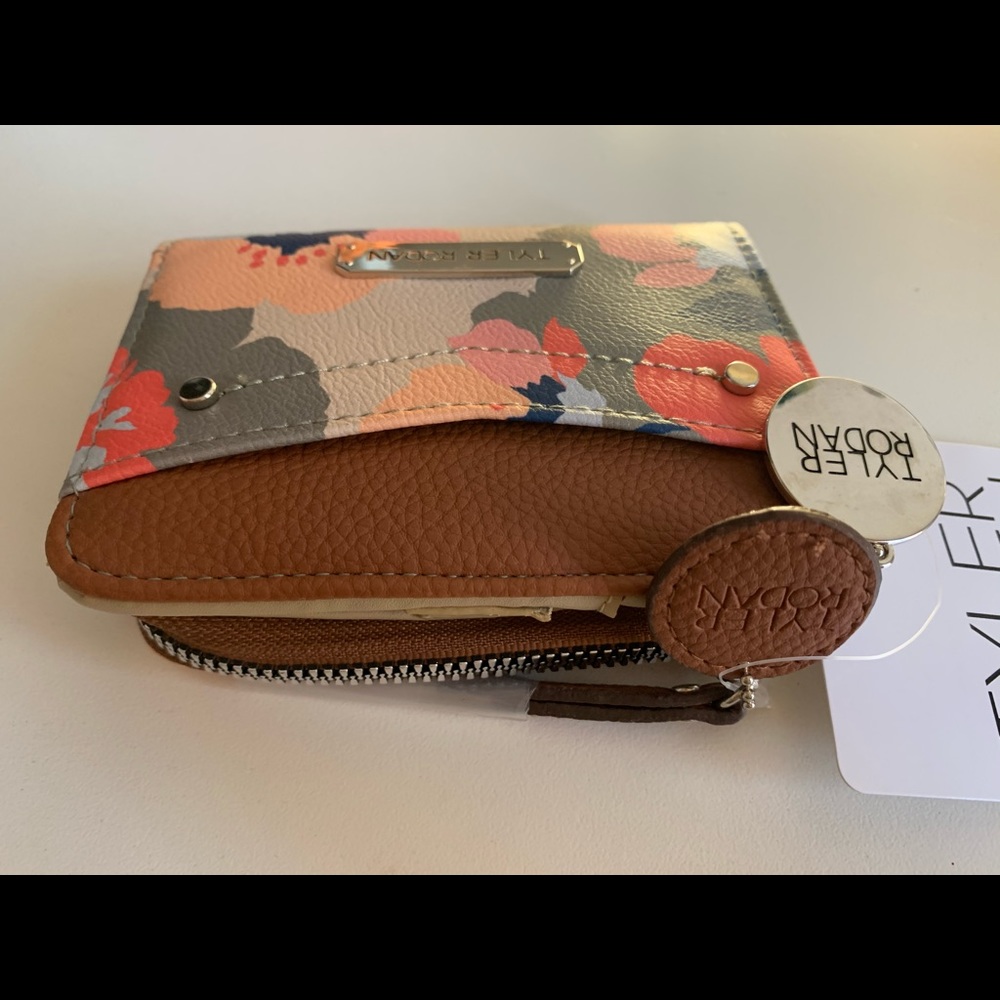 Tyler Rodan Wallet - Picture 4 of 7